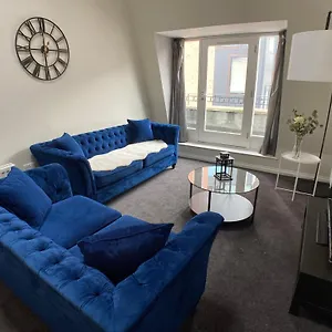 Edward St Apartment